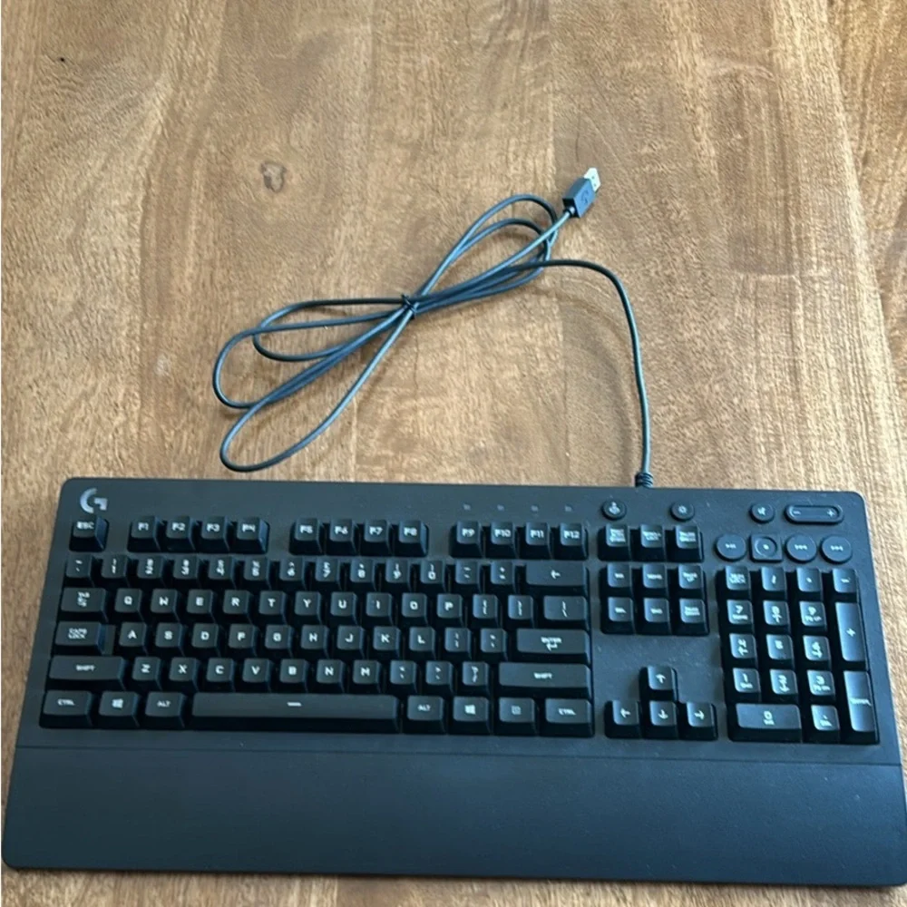 Gaming Logitech G213 Keyboard